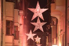 Sterne in den Straßen der Haller Altstadt